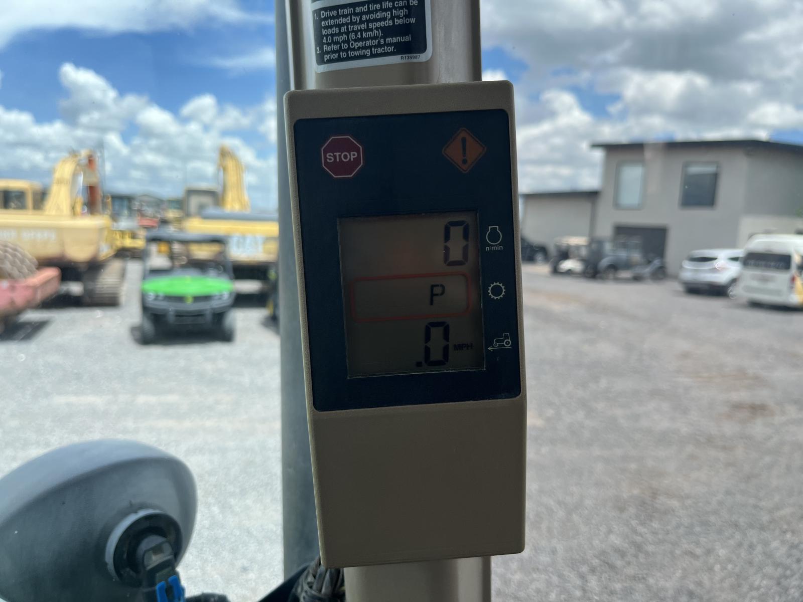 ./imagenes/INVOICE/2019/13516/JOHN DEERE 8520 (12).JPG